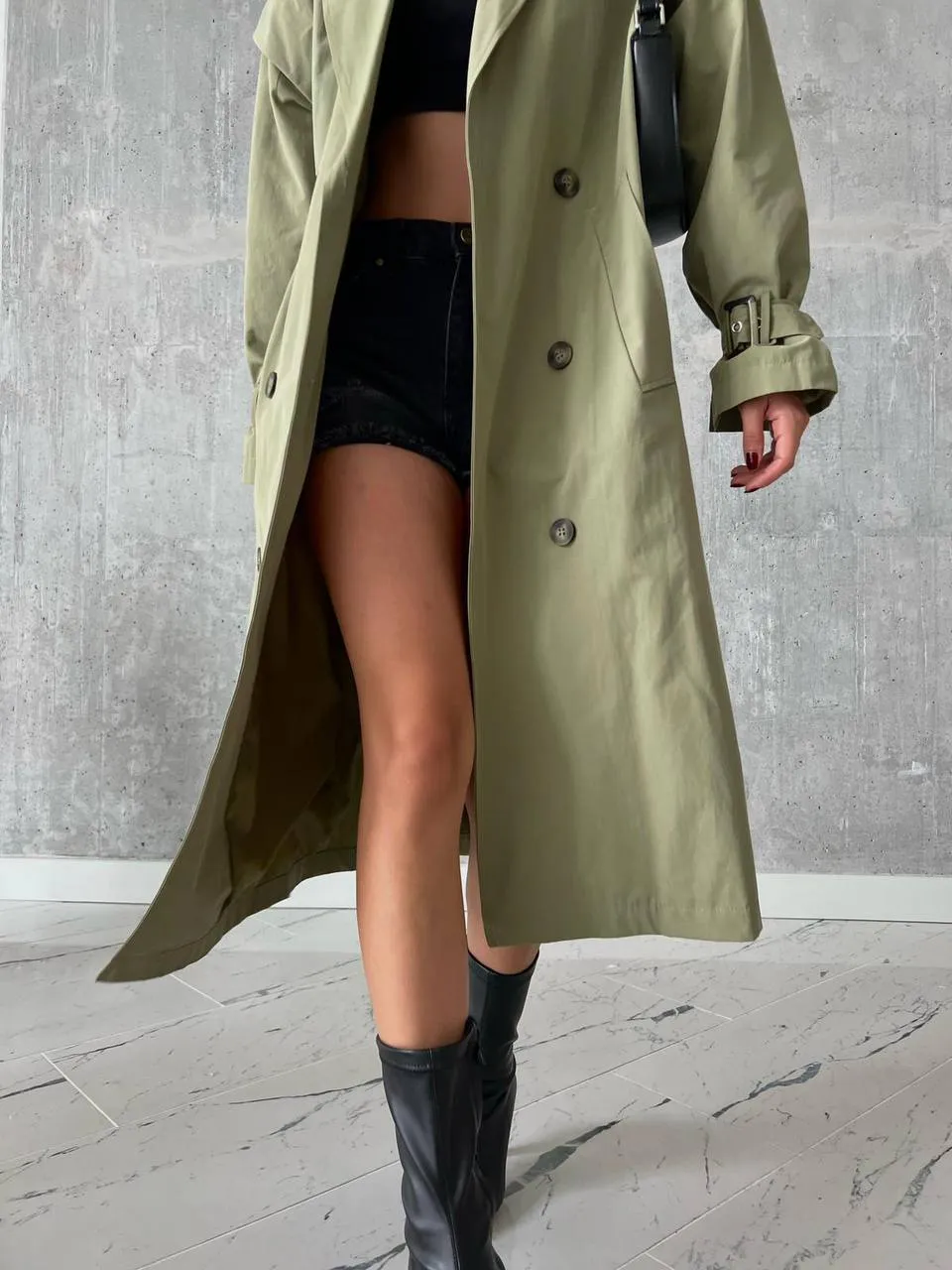 Lightweight trench coat kakhi