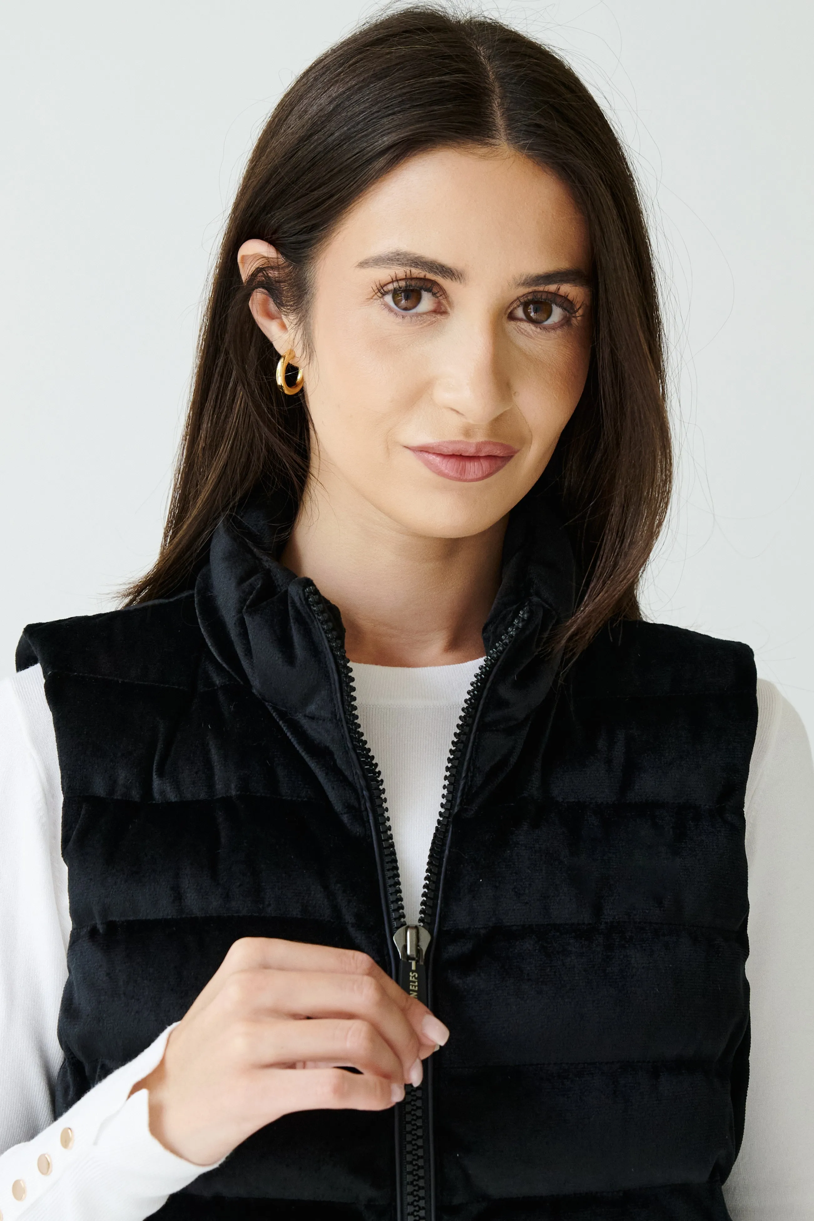 Melian Short Vegan Down Vest | Black Velvet