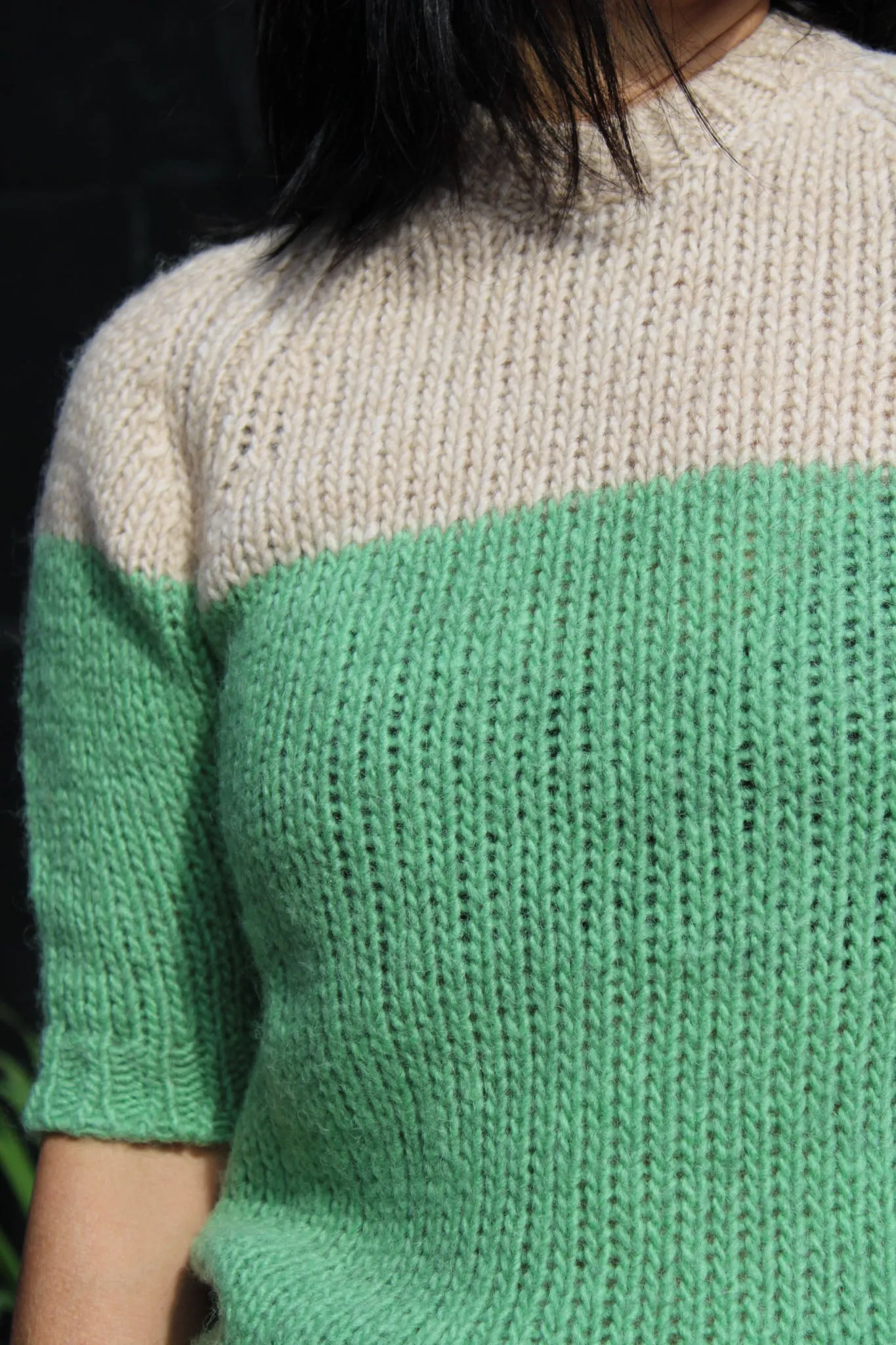 No.21 - Two-Tone Cut Out Sweater: Fantasy Green